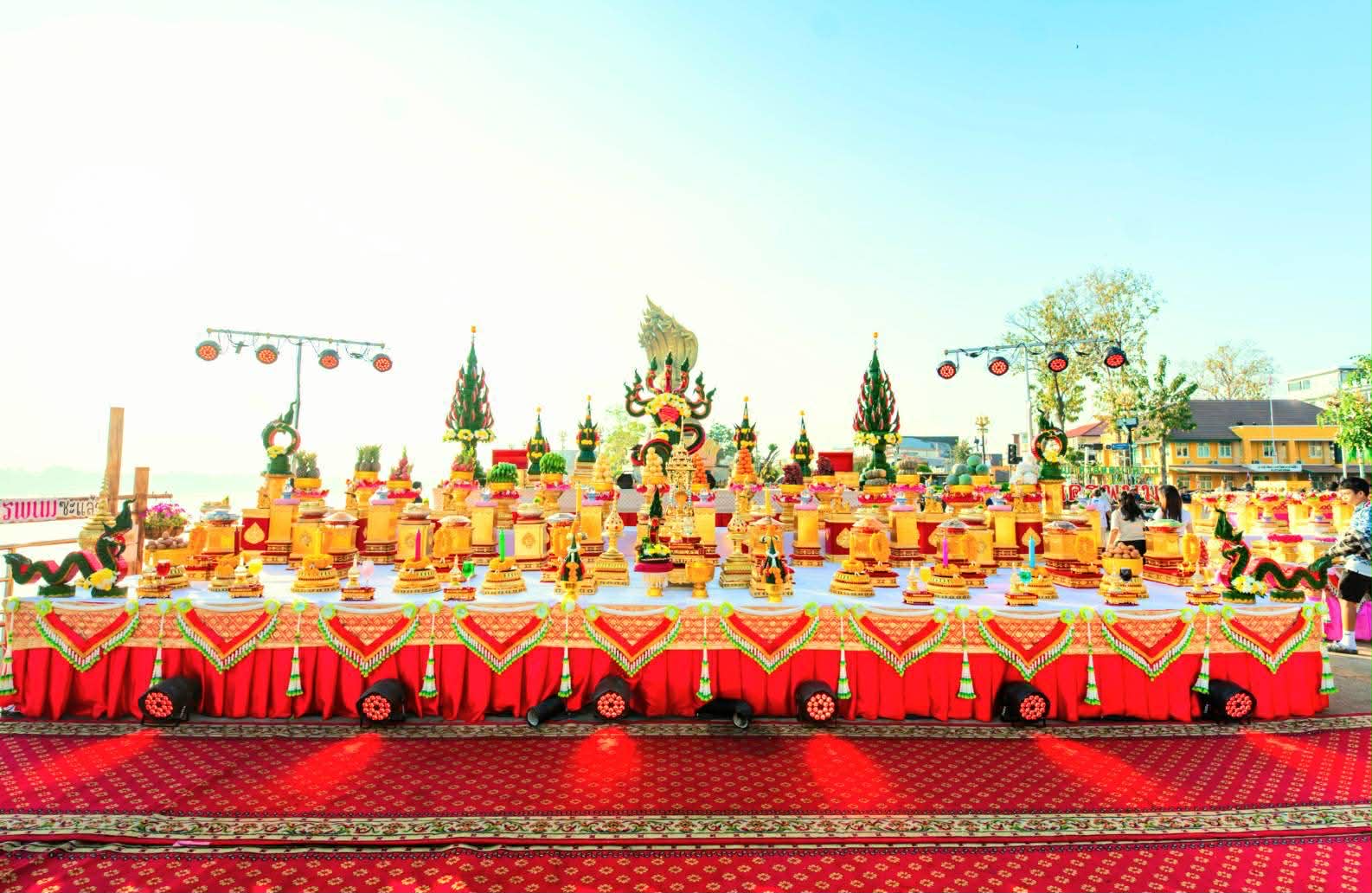 ผลงานรำแก้บนศาลหลักเมือง